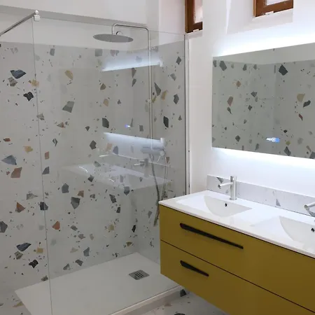 Mas Sainte Marie * טולון