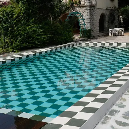 Mas Sainte Marie דירה