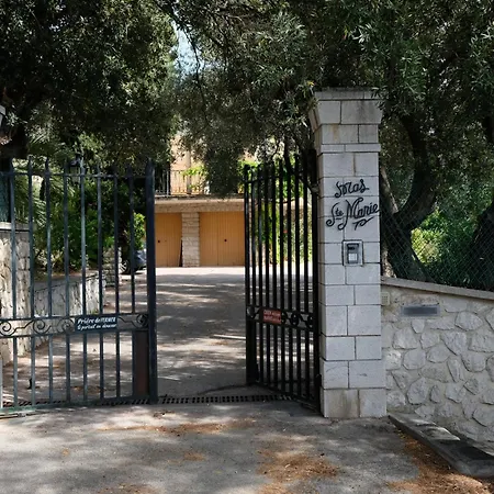 Mas Sainte Marie * טולון